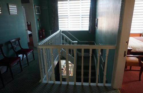 Salisbury Bed & Breakfast | The Edwardian Lodge Guest House