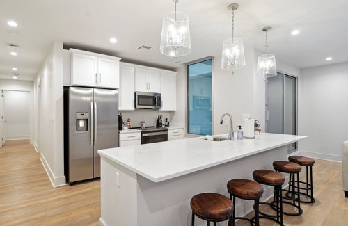 Central Business District Apartment | The Eleanor New Orleans