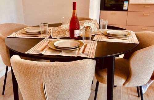 Emek Refaim Apartment | The Emek Refaim: 3 Bedrooms/2 Bathrooms Vacation Rental In the German Colony