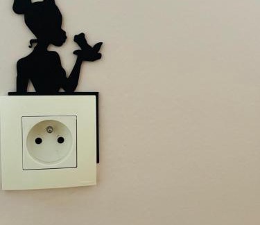 Serris Apartment | THE ENCHANTED HOUSE (15 min walk to Disney)