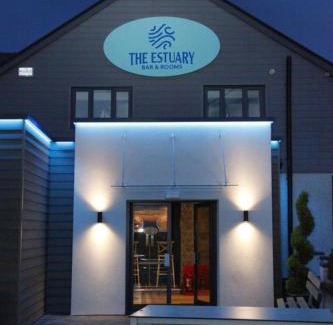 Llanrhidian Higher Bed & Breakfast | The Estuary - A Bar with Rooms