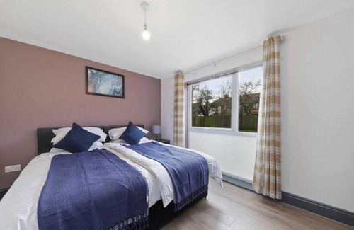 Marlborough Apartment | The Exquisite Harrow Gem -Parking