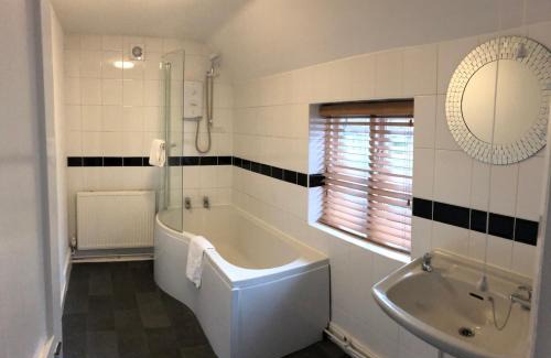Kelham Apartment | The Fox Inn Apartment