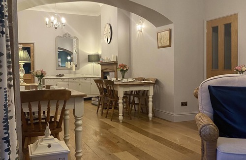 Matlock Bed & Breakfast | The Gables Bed & Breakfast