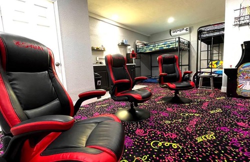 El Paso House | The Game Stop