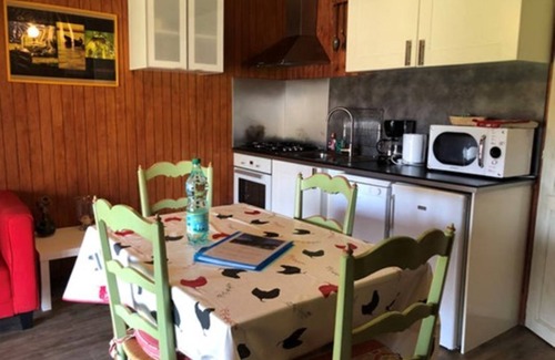 La Salvetat-sur-Agout Ski Chalet | The gite of Lily's chalet sleeps 4