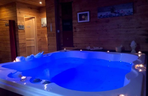 La Salvetat-sur-Agout Ski Chalet | The gite of Lily's chalet sleeps 4