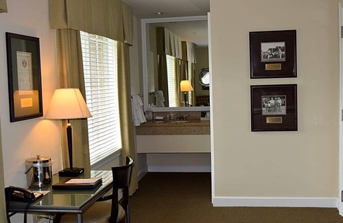 Glenview Hotel | The Glen Club
