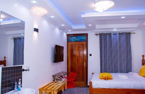 Kenya Hotel | The Grand Brystal Comfort Inn