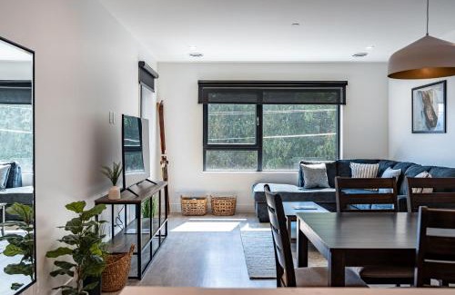 Revelstoke Apartment | The Grizzly Basin by Revelstoke Vacations