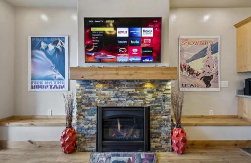 Bear Hollow Village House | The Grizzly Condo at Bear Hollow