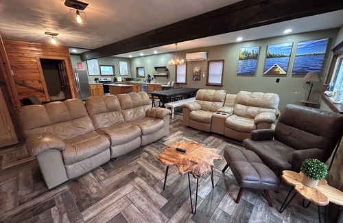Old Forge Cottage | The Guide’s River Cottage Riverfront Retreat + Walk to Town