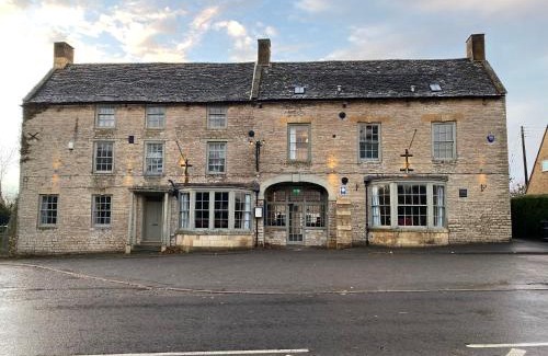 Halford Hotel | The Halford Bridge Inn