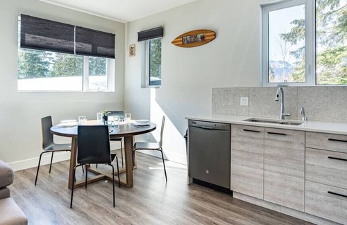 Revelstoke Apartment | The Hemlock Suite Sum