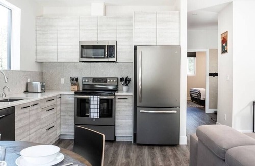 Revelstoke Apartment | The Hemlock Suite Sum
