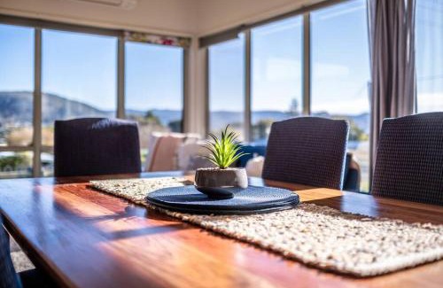 Bicheno House | The Hill House