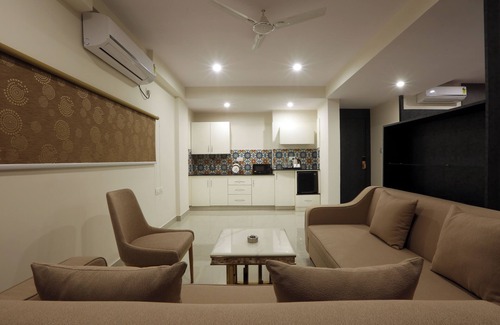 Bengaluru Hotel | The Hoften Sterling Plaza Near Kempegowda International Airport