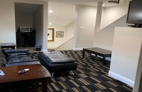 Townsite Hotel | The Hotel Oceanside
