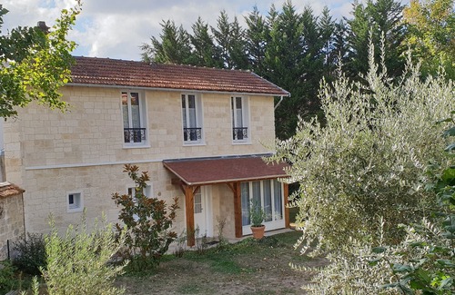Le Vesinet House | The House of Emma at Vésinet