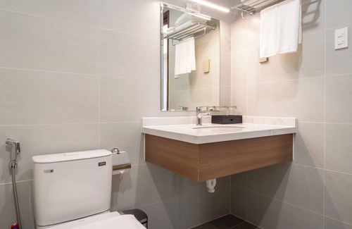 Tan Binh Hotel | The HUB Hotel