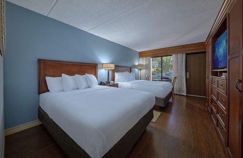 Pigeon Forge Hotel | The Inn On The River