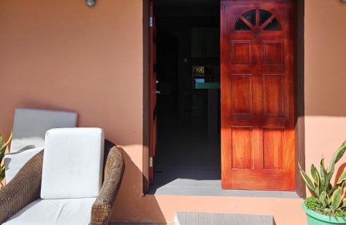 Soufriere House | The Jungle Escape Apartment 02