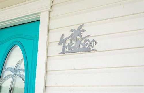 New Port Richey Estates House | The Keys Bungalow On The Cotee River
