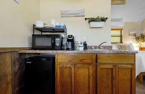Waco Cabin | The Kiwi at Nicole Creek Cabins