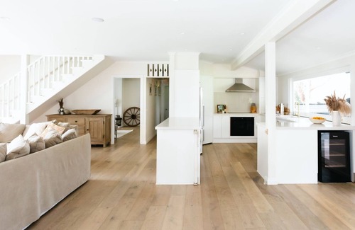 Shoreham House | The La Ferme Farmhouse