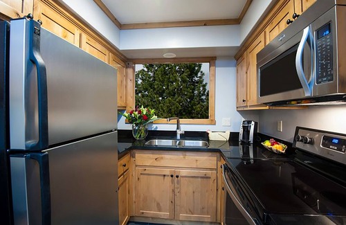 South Lake Tahoe Resort | The Landing Resort & Spa