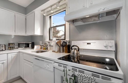Nauck House | ☆The Langley | Kid+Pet Friendly | Mins to DC☆