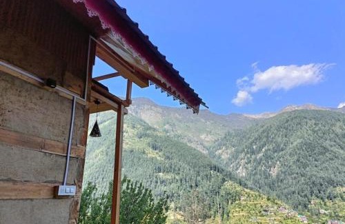 Banjar Ski Chalet | The Latoda forest edge duplex cottage in jibhi