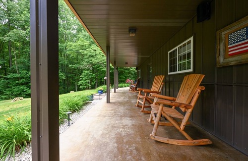French Lick Cabin | The Lazy Lab Lodge