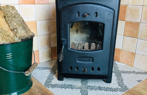 Ilfracombe Cabin | The Lazy Mare - Glamping with a View!