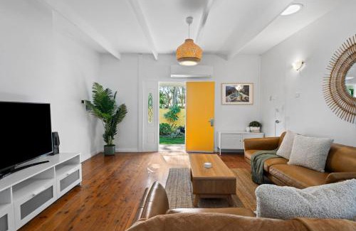 Budgewoi House | The Lazy Mimosa from beach days & bike rides to sunset drinks by the fire pit.