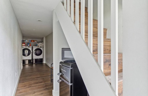 Harrison/Denny-Blaine Apartment | The Lily Suite: better than a hotel, free laundry