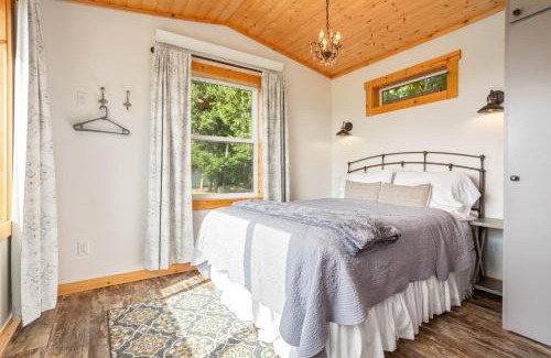 Lynden House | The Little Farmhouse at Oostema Farmstead
