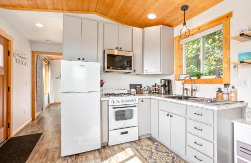 Lynden House | The Little Farmhouse at Oostema Farmstead