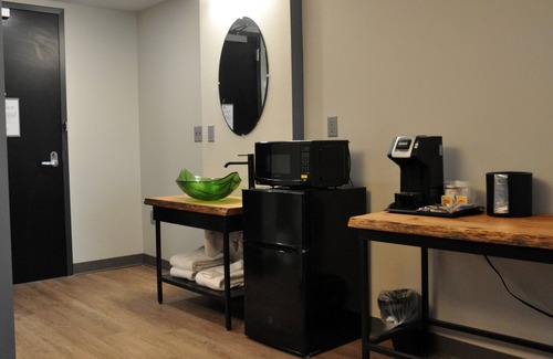 Nelsonville Hotel | The Lodge at Hocking College