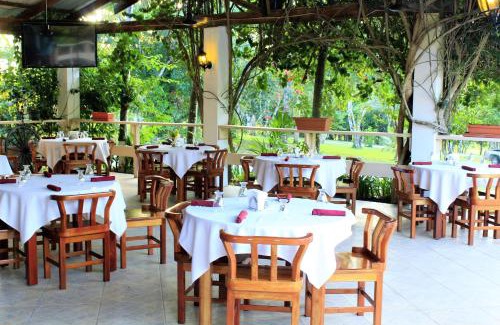 San Ignacio Resort | The Log Cab-Inn