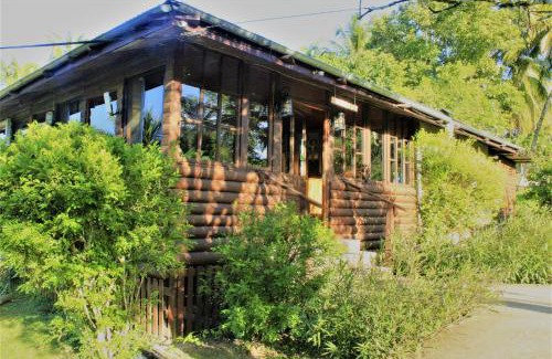 San Ignacio Resort | The Log Cab-Inn