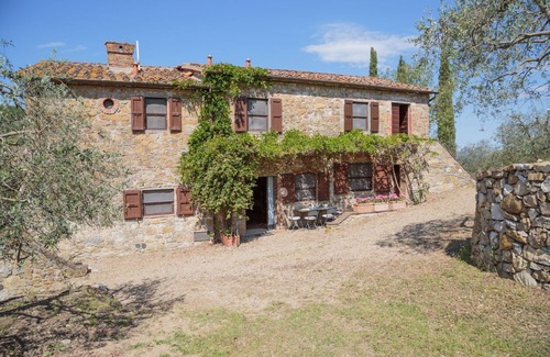 Pieve a Presciano Apartment | THE LOGGES On the road of dreams Yellow