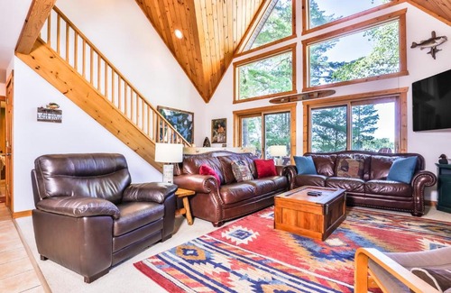 Eagle River House | The Loons Nest & The Nut House