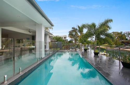 Broadbeach Waters House | The Lotus