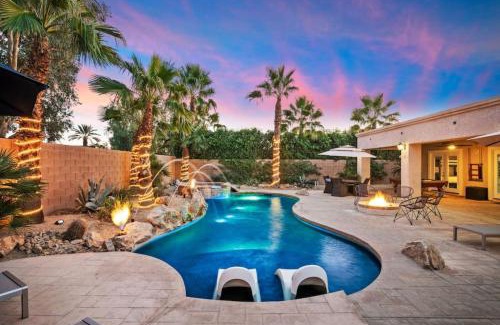 Las Brisas North House | The Luxe House With Resort Style Pool