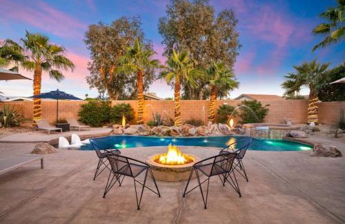 Las Brisas North House | The Luxe House With Resort Style Pool