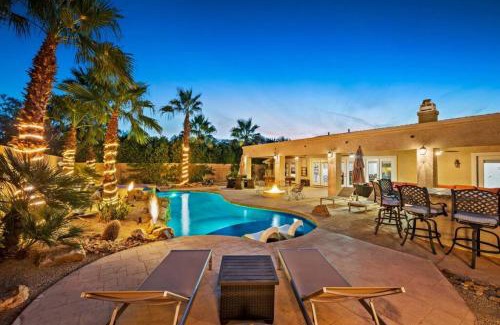 Las Brisas North House | The Luxe House With Resort Style Pool