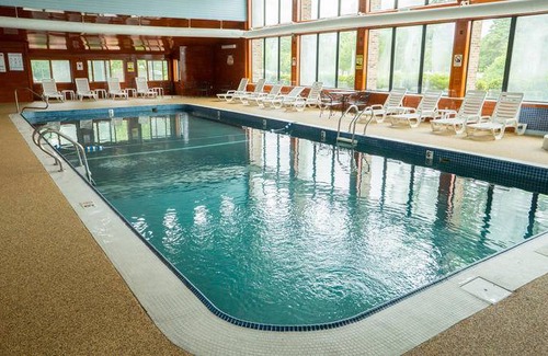 West Yarmouth Hotel | The Mariner Resort