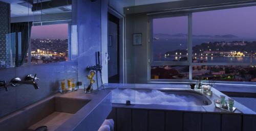 Pera Hotel | The Marmara Pera
