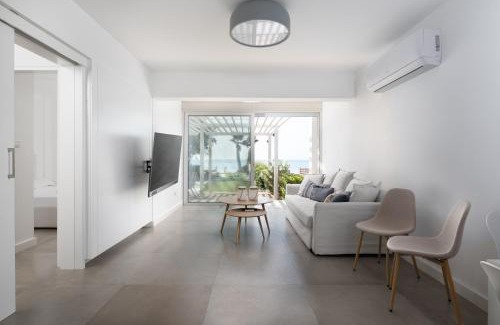 Pervolia House | The MedView Garden House